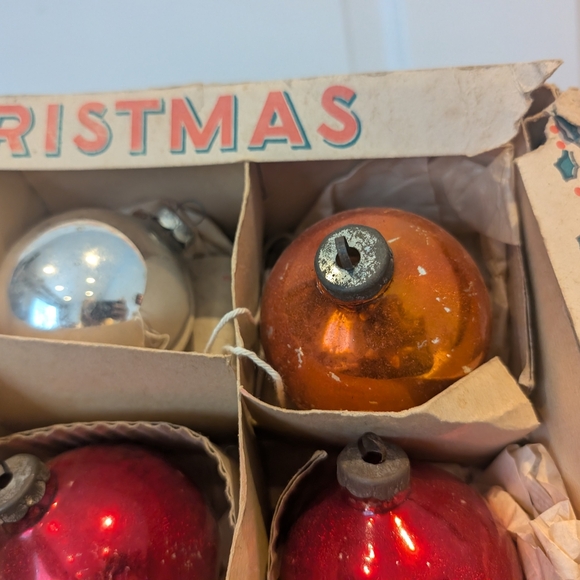 Vintage Christmas Tree Ornaments Set - Red, Orange, Silver - Picture 4 of 8